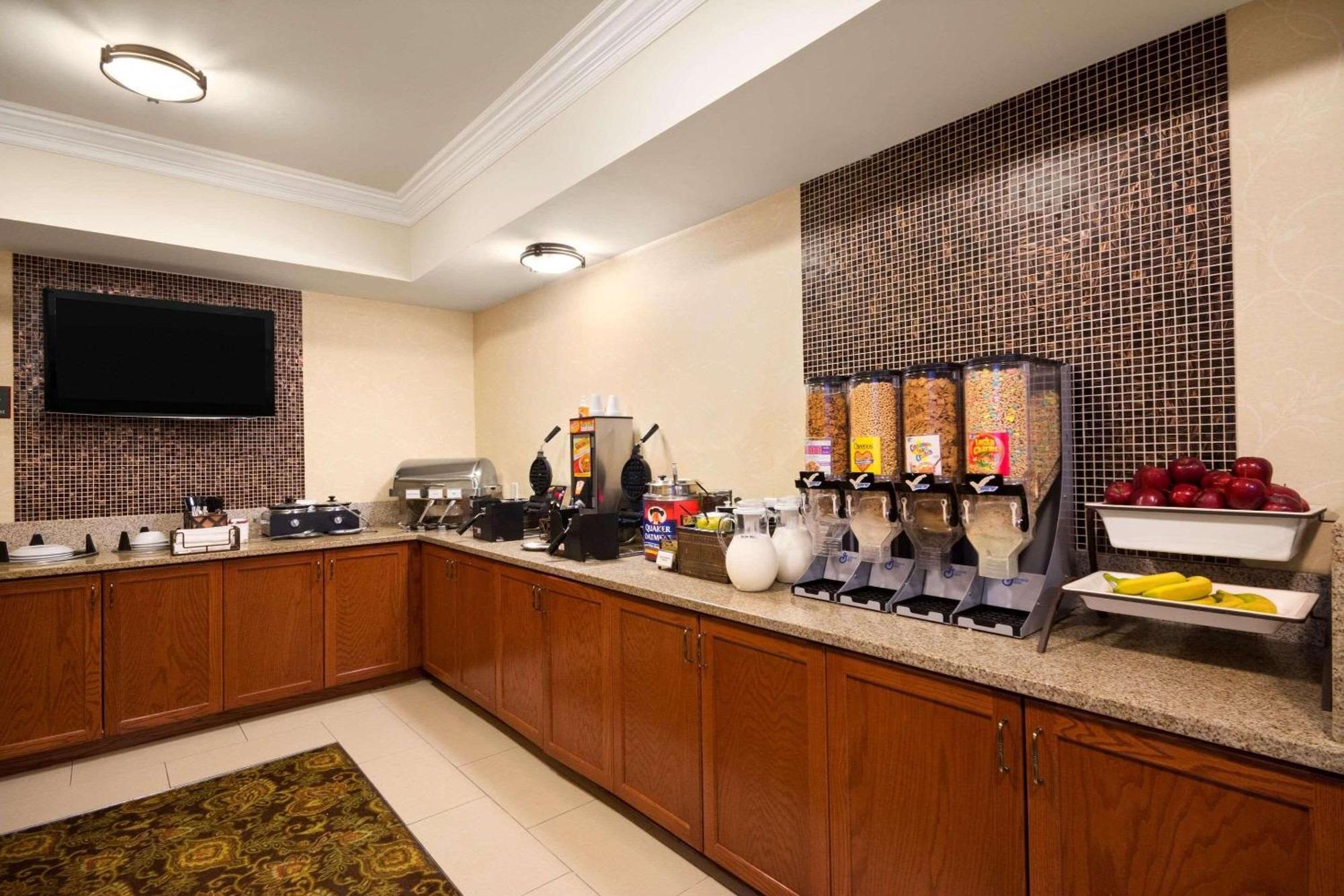 מורו Country Inn & Suites By Radisson, Atlanta I-75 South, Ga מראה חיצוני תמונה
